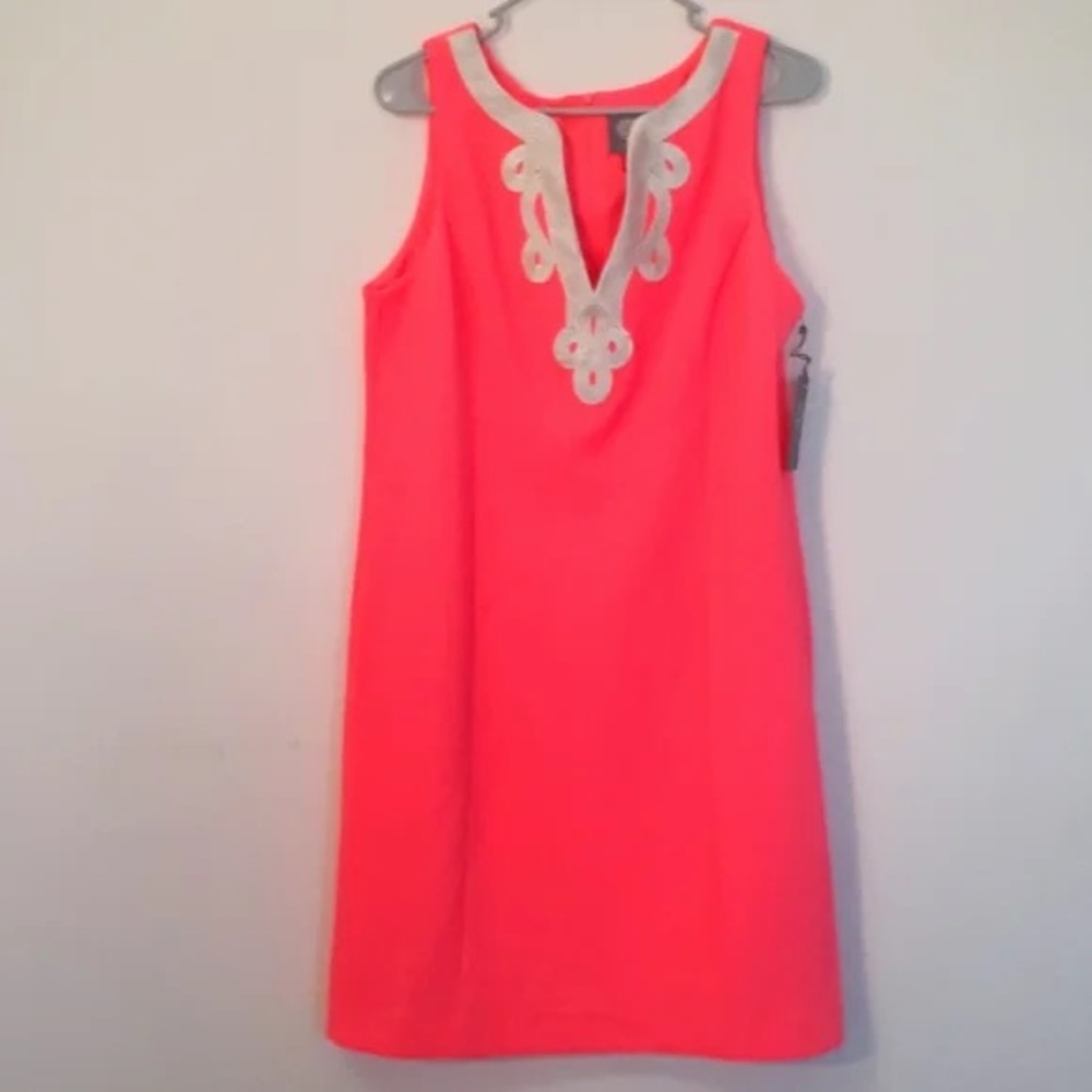 VINCE CAMUTO Dress. NWT- Size M Moving Out of U.S. Sale!!